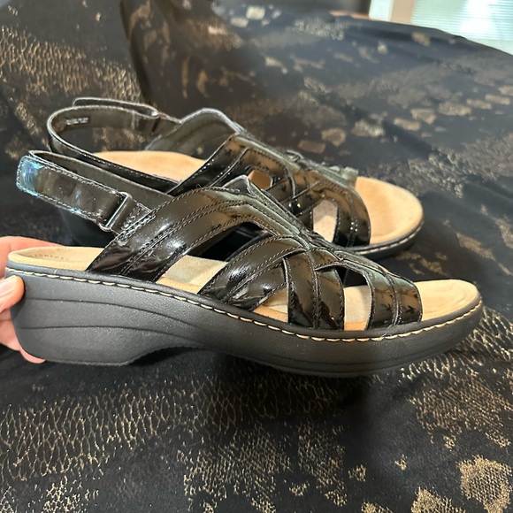 Clark’s sandals - Picture 2 of 4